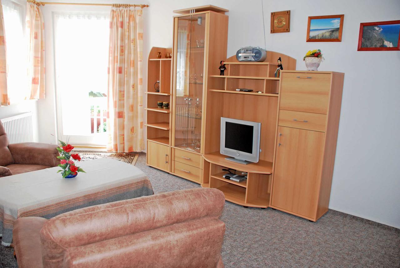 Ferienwohnung Schwalbennest Баабе Екстериор снимка